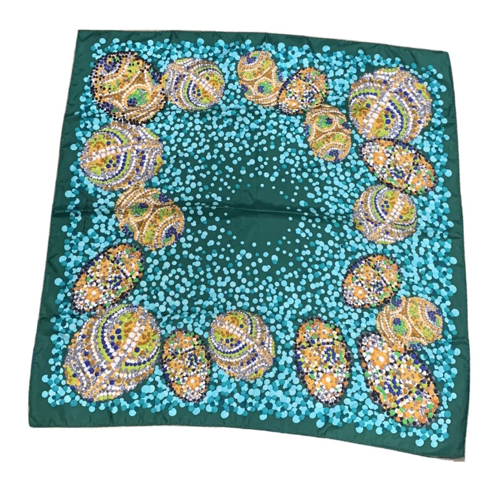 Beautiful Judith Leiber silk Scarf